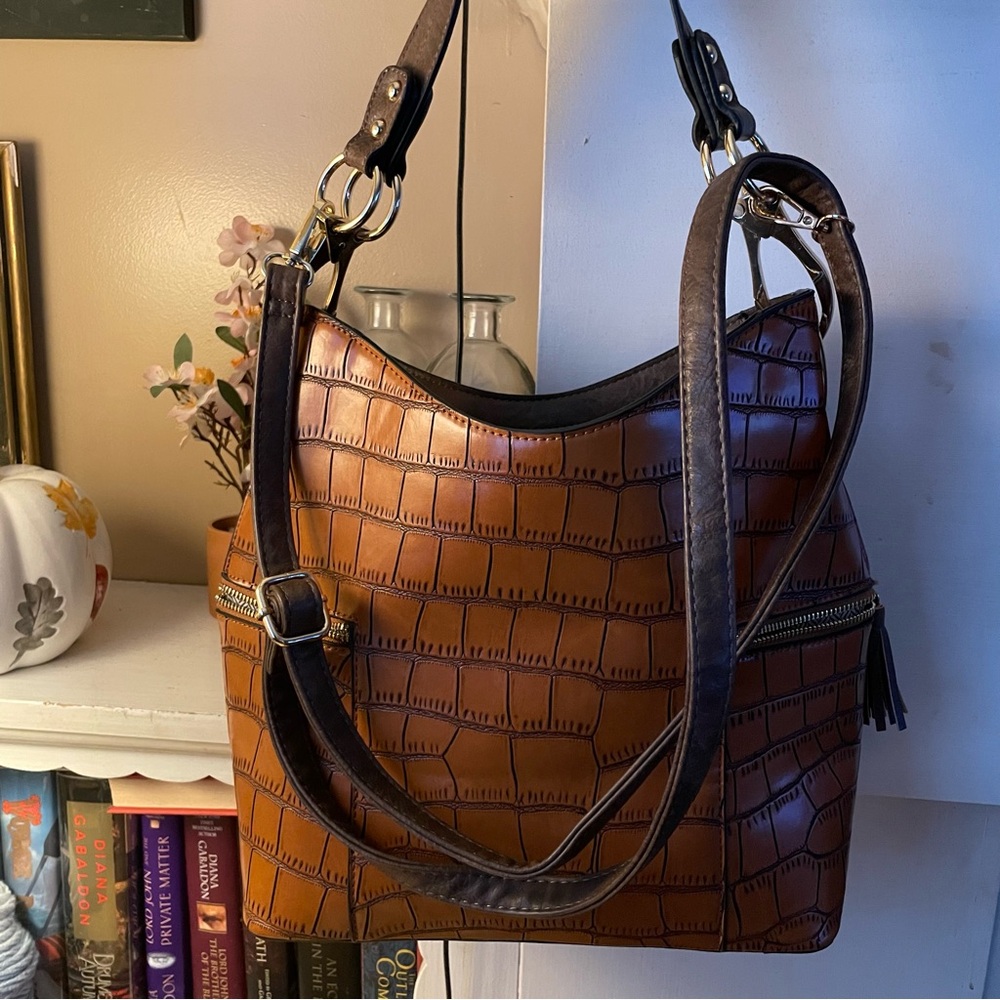 Jen & Co Rochelle Brown Faux Croc Hobo Shoulder Bag removable Strap Tassels